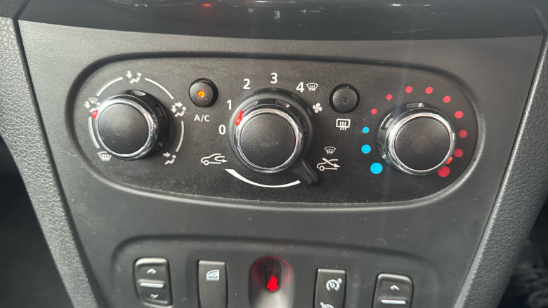 Dacia Sandero Stepway 0.9 TCe Laureate 5dr [Start Stop] Petrol Hatchback